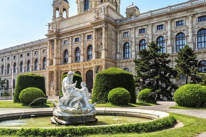 Full day PRIVATE GUIDED VIENNA tour from Budapest with lunch and drinks - Lunch and Drinks: Why It’s a Big Deal on a Border Day