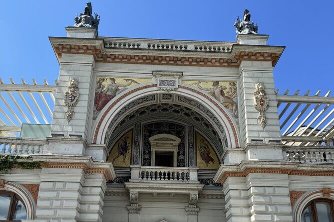 Gems of the Budapest Castle District Walking Tour - Szent György Street: medieval ruins and modern power