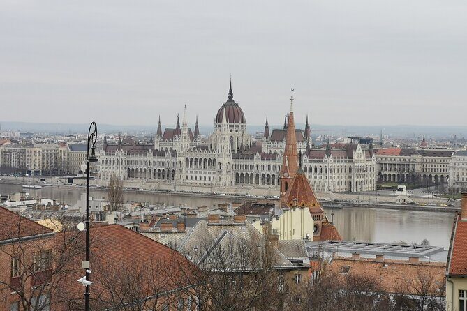 Historical and Cultural Walking Tour in Budapest - Hungarian State Opera House: a building with real stories