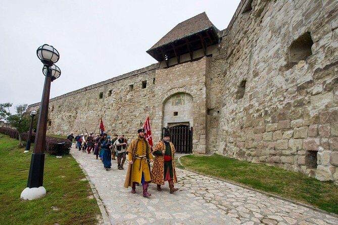 HOLLÓKŐ UNESCO World Heritage site + Eger Castle Private guided tour - Eger Castle: viewpoints, defense stories, and Bull’s Blood shopping