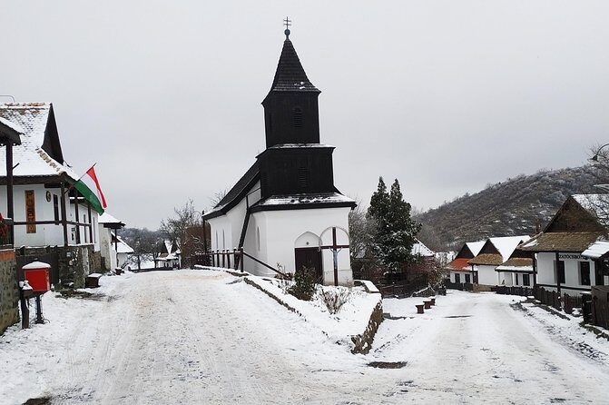 HOLLÓKŐ UNESCO World Heritage site + Eger Castle Private guided tour - Who should book this private tour—and who should think twice