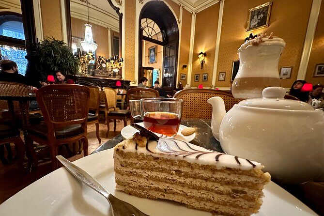Legacy of Sissi Royal Palace of Godollo Tour with Cake and Coffee - The 3-hour plan from Budapest: what the timing really means