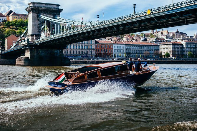 Luxurious, private day cruise with a waterlimousine to Szentendre - The water limousine experience: comfort that makes landmarks feel personal