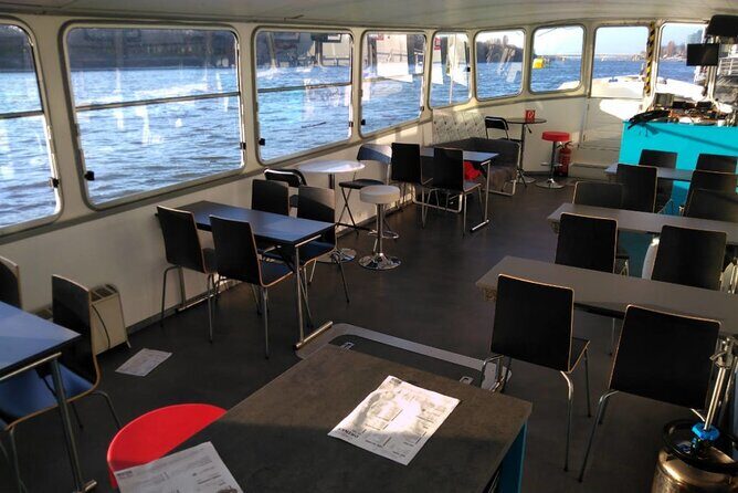 One hour Hen or Stag private party boat Budapest with unlimited beer and wine - The Biggest Pros and One Real Watch-Out