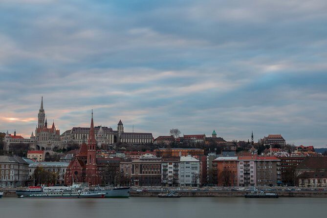 Orientation walk in Budapest - St. Stephen’s Basilica explained as Hungary’s second-largest place of worship
