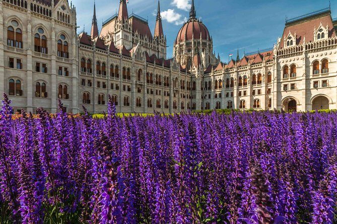 Orientation walk in Budapest - Hungarian Parliament Building: main attraction, and what’s extra