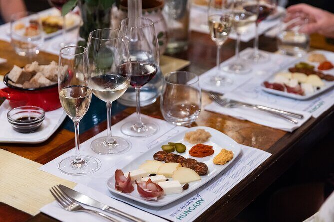 Palace District Evening Culinary, Wine, and History Walk - Quick hits before you go
