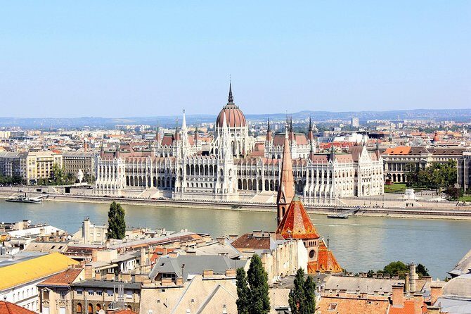 Private Budapest All In One Walking Tour with Strudel Stop - Andrássy Avenue to St Stephen’s Basilica: architecture with a purpose