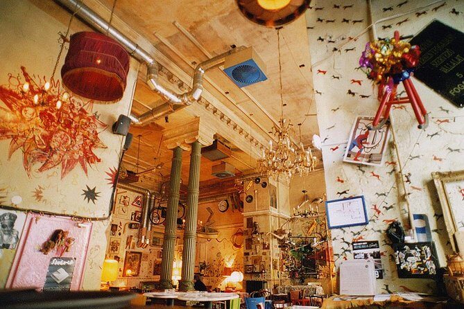 Private Budapest Ruin Bar Tour with Local Drinks & Street Food - District 7 Street Art: Culture Outside the Door