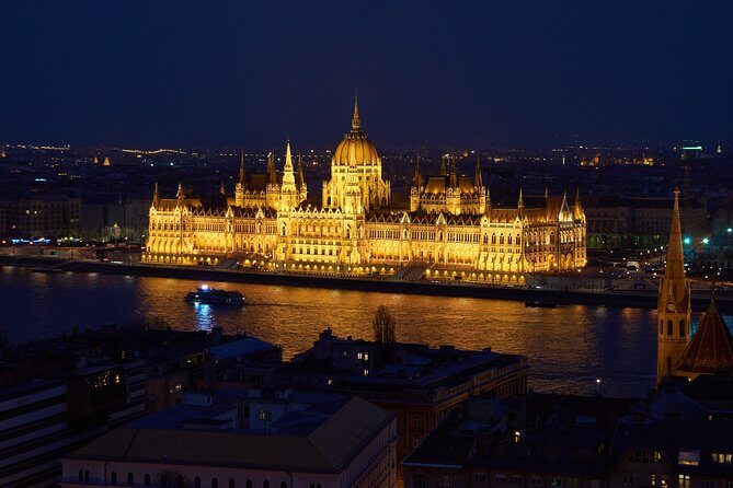 Private Budapest Sightseeing Tour: Royal Castle, Heroes Square, Chain Bridge - City Park, Vajdahunyad Castle area, and a peek at St Stephen’s Basilica