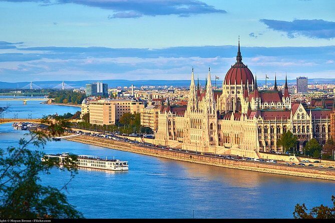 Private Budapest Sightseeing Tour: Royal Castle, Heroes Square, Chain Bridge - Price and value: what $235.51 buys you in real life