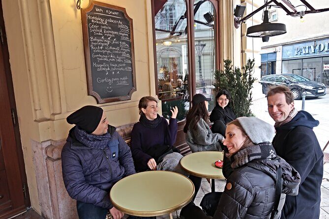 Private Café Wandering: Excursion through Budapest’s Belle Epoque - Museum Café since 1885: guest-book signatures and Zsolnay tiles