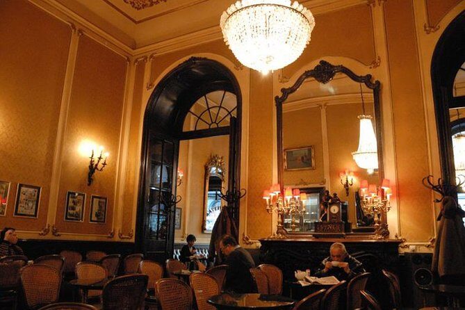 Private Café Wandering: Excursion through Budapest’s Belle Epoque - New York Café near Blaha Lujza tér: beauty with a purpose