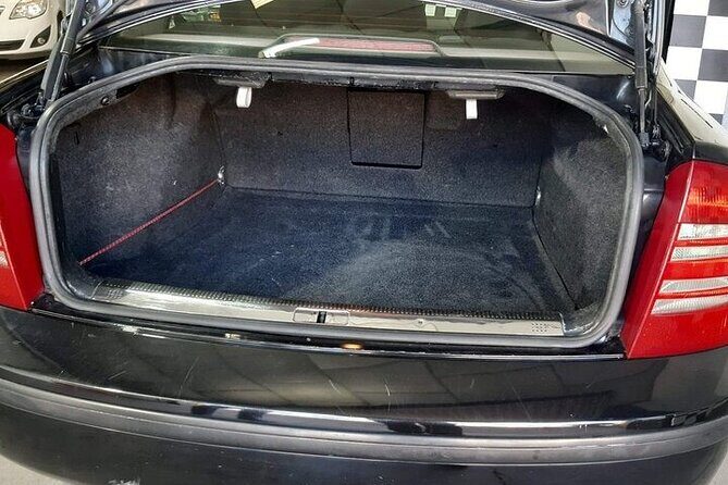 Private Departure Budapest to Budapest Airport BUD by Car or Van - Airport arrival mindset: the handoff you want at BUD