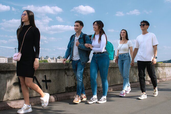 PRIVATE GUIDED Budapest walking tour with coffee break in 120 min - Budapest Parliament and Batthyány Square: the “best view for a photo” moment
