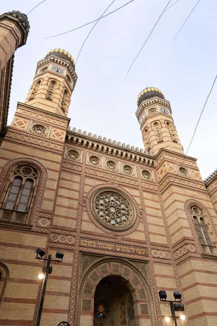 Private Jewish Quarter Walking Tour with Synagogue entry - Király Street and Gozsdu Udvar: why the neighborhood still has a pulse