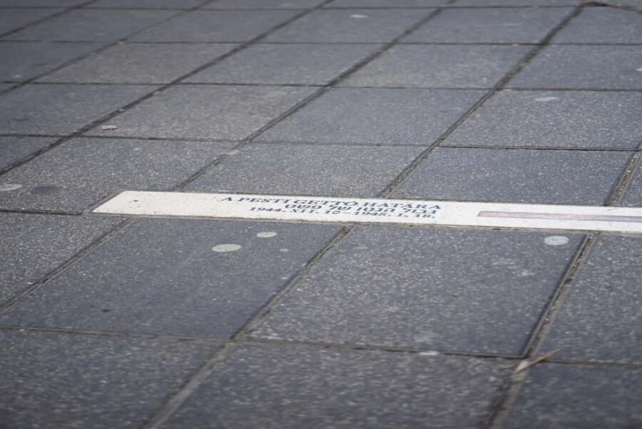 Private Jewish Quarter Walking Tour with Synagogue entry - The ghetto wall stops: what to do when your photos won’t capture it
