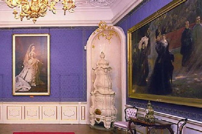 Private Sissi Castle Tour - Getting there from Budapest: 30 minutes, AC, and no fuss