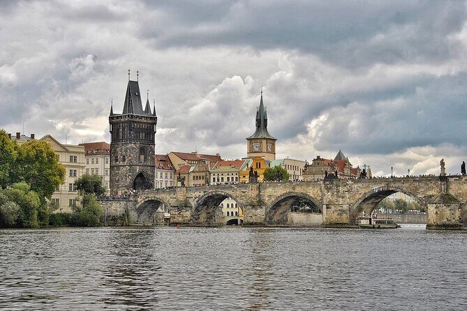 Private Transfer from Budapest to Prague with 2 hours for sightseeing - Ticketed stops: what to prepare before you arrive