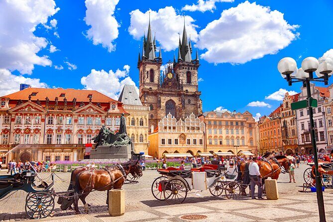Private transfer from Budapest to Prague with 2h for sightseeing - Budapest to Prague, with a built-in sightseeing break