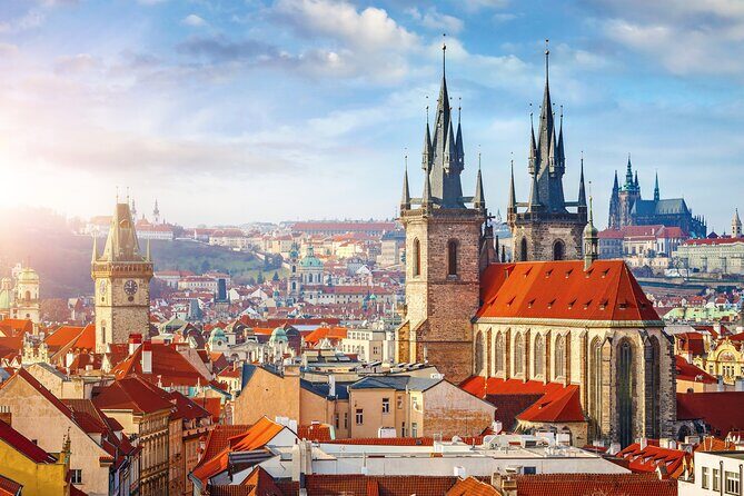 Private transfer from Budapest to Prague with 2h for sightseeing - Vehicle comfort and luggage space for real groups
