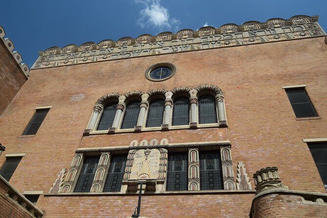 Private Walking Tour in The Jewish District Budapest - Kóser Piac (Kosher Market): Shabbat essentials and everyday Judaism