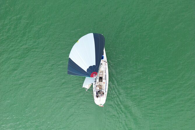 Sailing at Lake Balaton - The safety you can feel: life vests and captain judgment