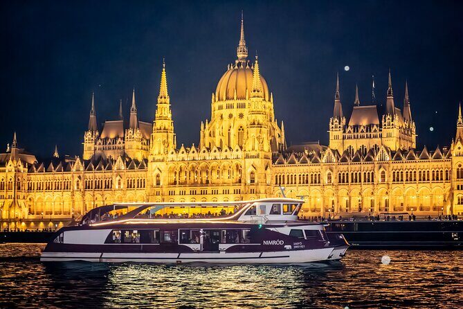 Sightseeing Cruise on the Danube with Audio Guide in Budapest - Cruising Along the Danube: Settling In and Finding the Rhythm