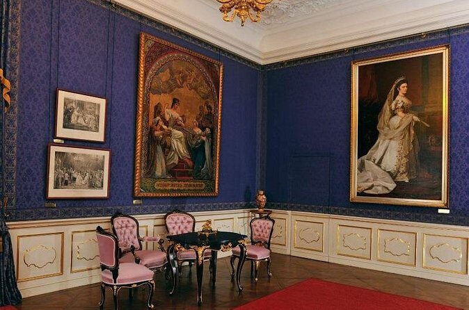 Sisi's Royal Palace Tour with Hotel pickup & Cake in Palace Café - Price and value: what $199.80 includes (and why it can add up)