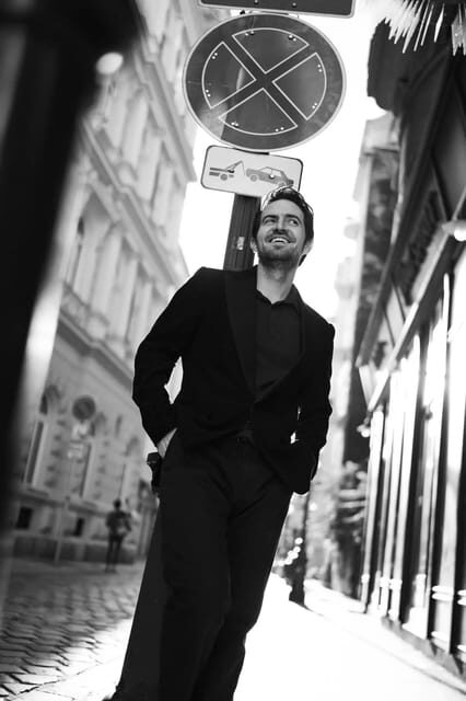 Street photos through the most beautiful streets of Budapest - What the 60-Minute Session Actually Covers