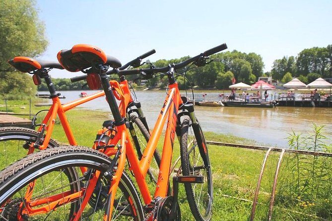 Szentendre: Self-guided Bicycle Tour with optional boat transfer - Start at Madách Imre út 12, get your gear, and meet Laszlo