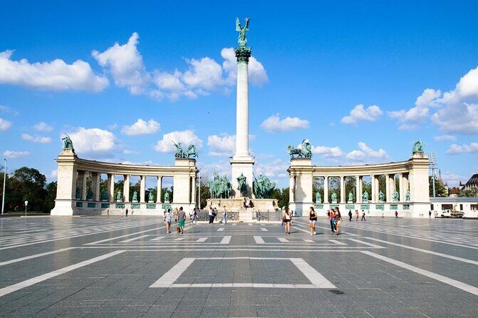 Taste Budapest - Fat Boy Foodies Walk - Getting Your Bearings: Rákóczi tér, Trams, and a Small-Group Start