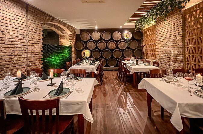 Traditional Hungarian Dinner with Live Gypsy Music - Gypsy Music: what you should expect from the “show”