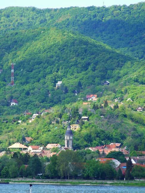 Visegrád Hike & Castle Tour with Ferry from Budapest - Ferry Crossing on the Danube: Short, Memorable, and Perfectly Placed