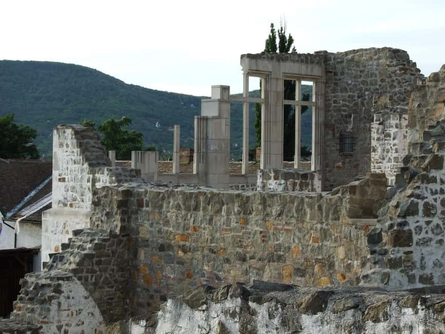 Visegrád Hike & Castle Tour with Ferry from Budapest - Meeting at Nyugati and Starting Easy (Not Sloppy)