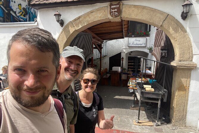 Visit in Szentendre (Living Heritage) - Álomlángos: The Street Food Bite That Makes It Feel Like a Real Day