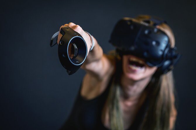 VR experience at PlayVR - How the Session Works: From Tutorial to Gameplay in About 1h20