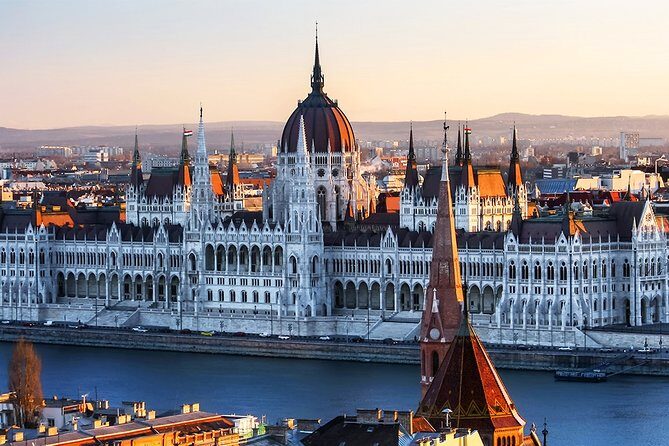VR experience at PlayVR - The Only Stop: Arriving in Budapest at Róbert Károly körút 67