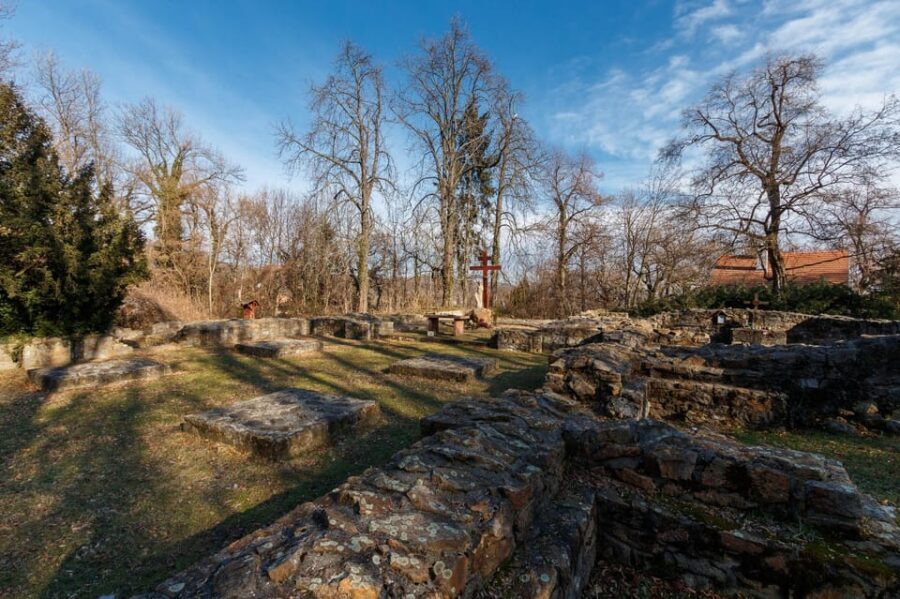 Walk to recent and aged spiritual sanctuaries near Budapest - Where Zsolt’s linguistics and identity storytelling adds value